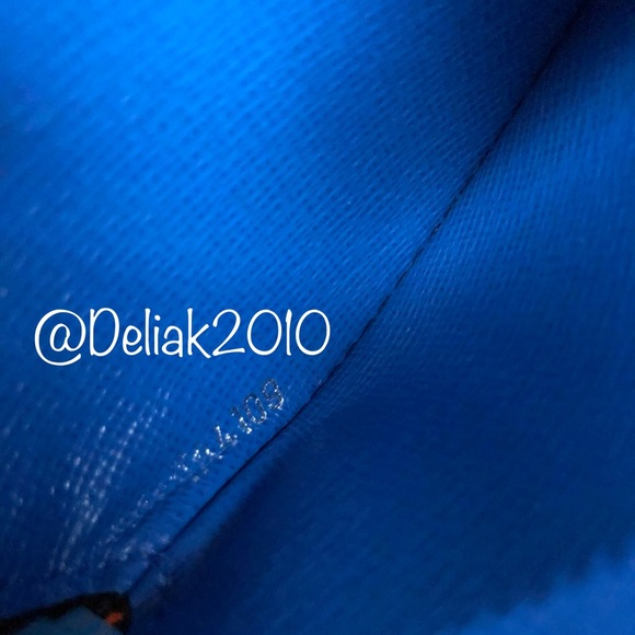 SOLD! NEW Louis Vuitton Round Coin Purse Venice - Picture 7 of 8